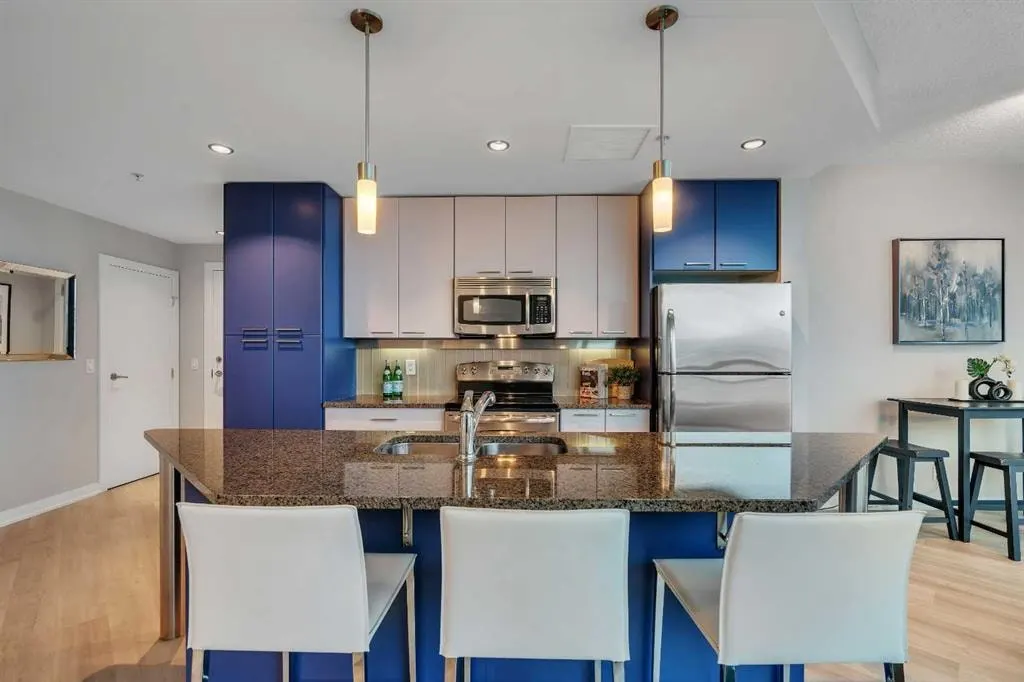 220 12 Avenue SE #2001