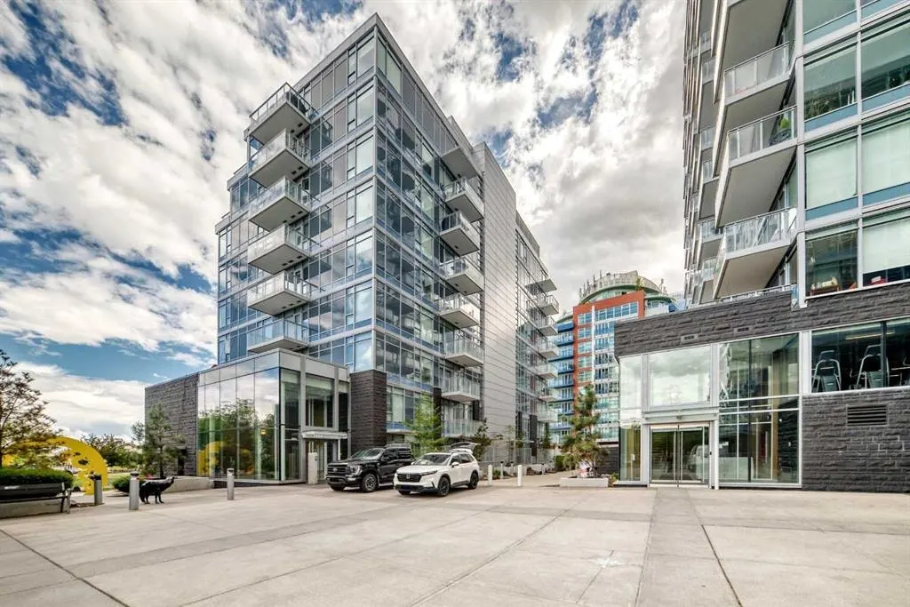 118 Waterfront Court SW #106