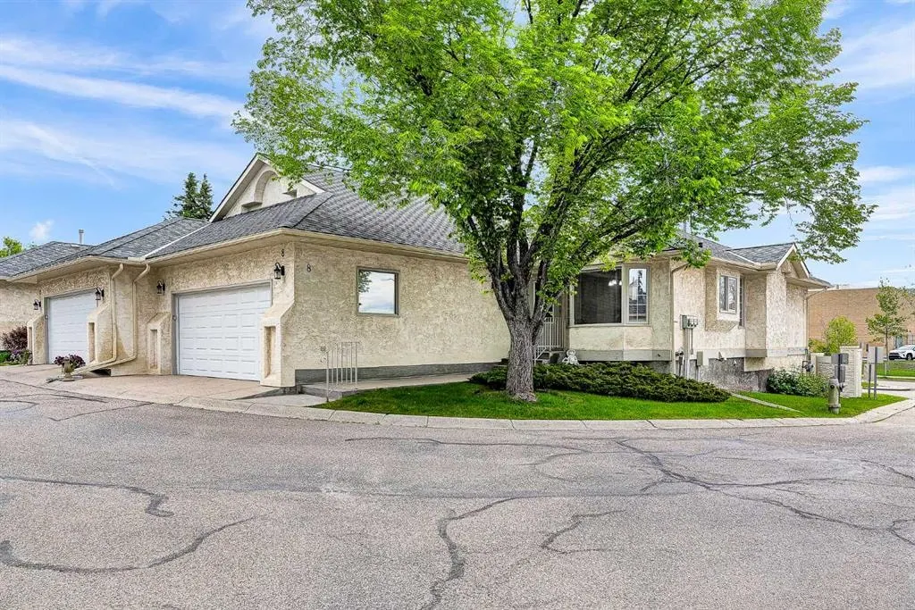 8 Edgepark Villas NW