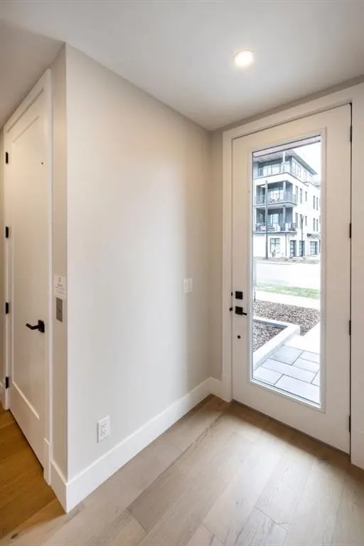 150 Lebel Crescent NW #106