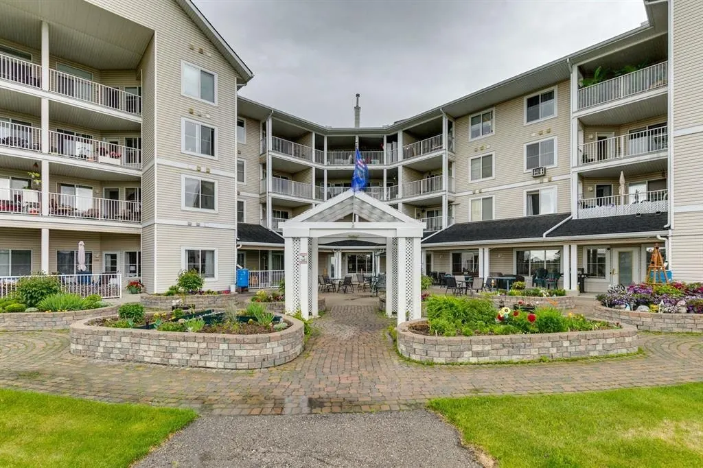 305 1 Avenue NW #415