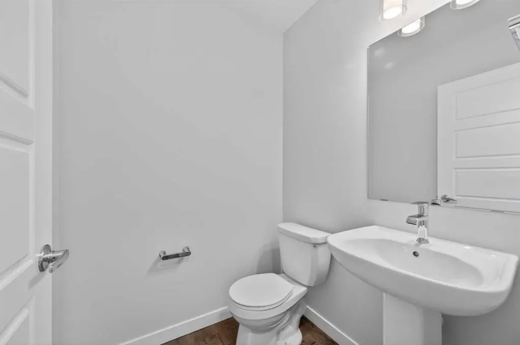 28 Red Embers Plaza NE #203