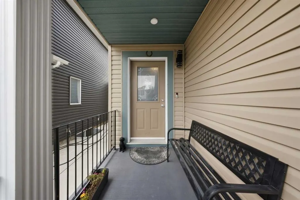 19 MARTHA'S MEADOW Close