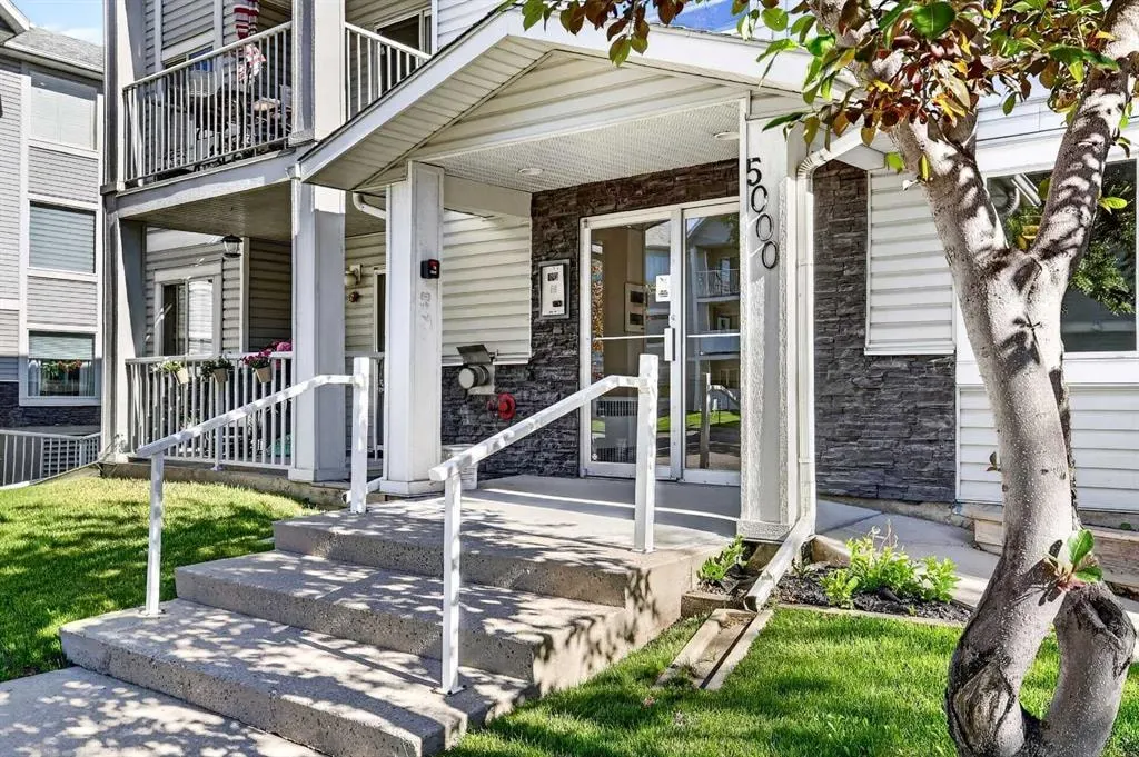 5105 Valleyview Park SE #105