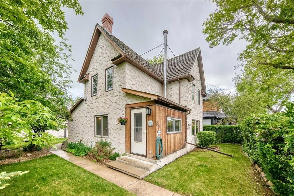 85 Elma Street W