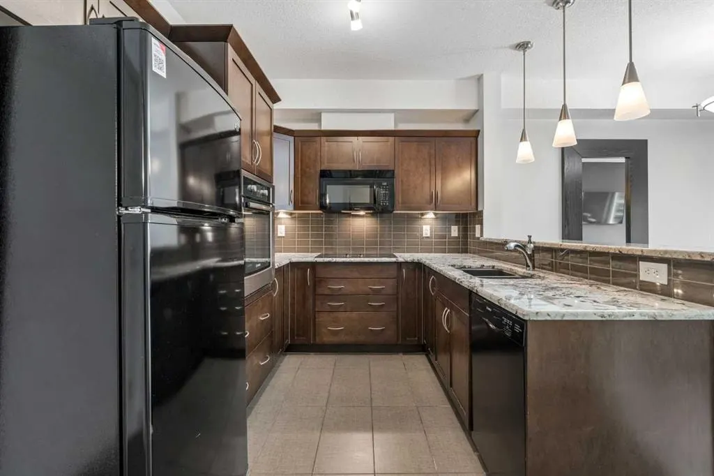 70 Royal Oak Plaza NW #216