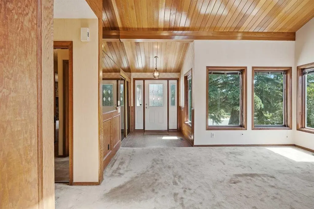 168 Edgehill Close NW