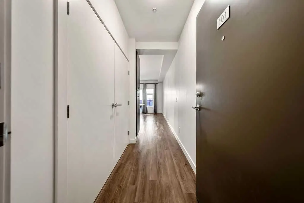1720 10 Street SW #101