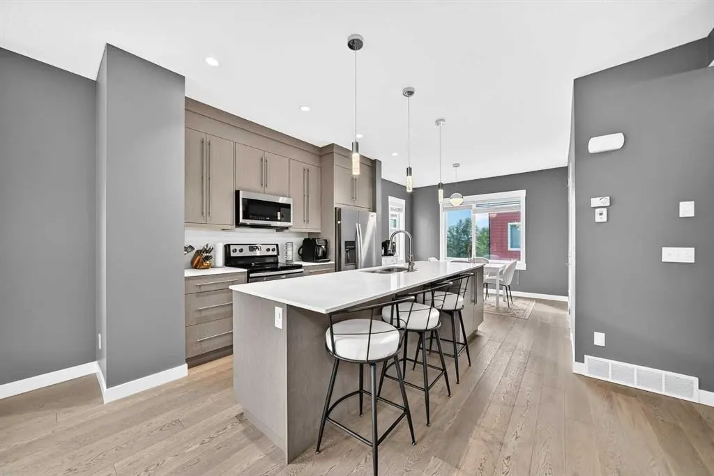 111 Rainbow Falls Gate #30
