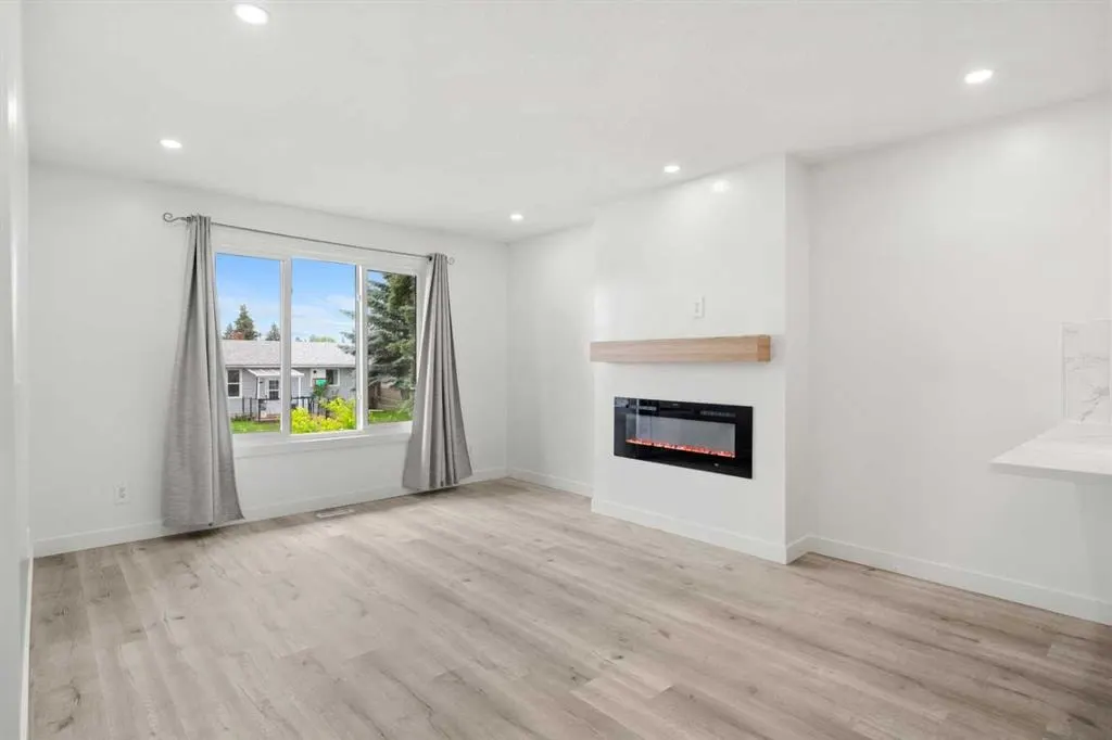 424 Penbrooke Crescent SE
