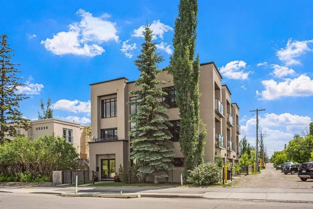 1625 34 Avenue SW #2