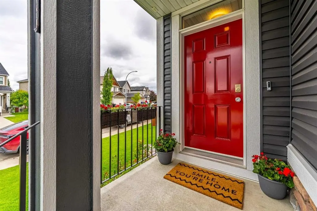 141 Copperpond Bay SE