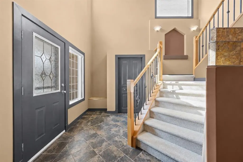 139 Tuscany Ridge Close NW