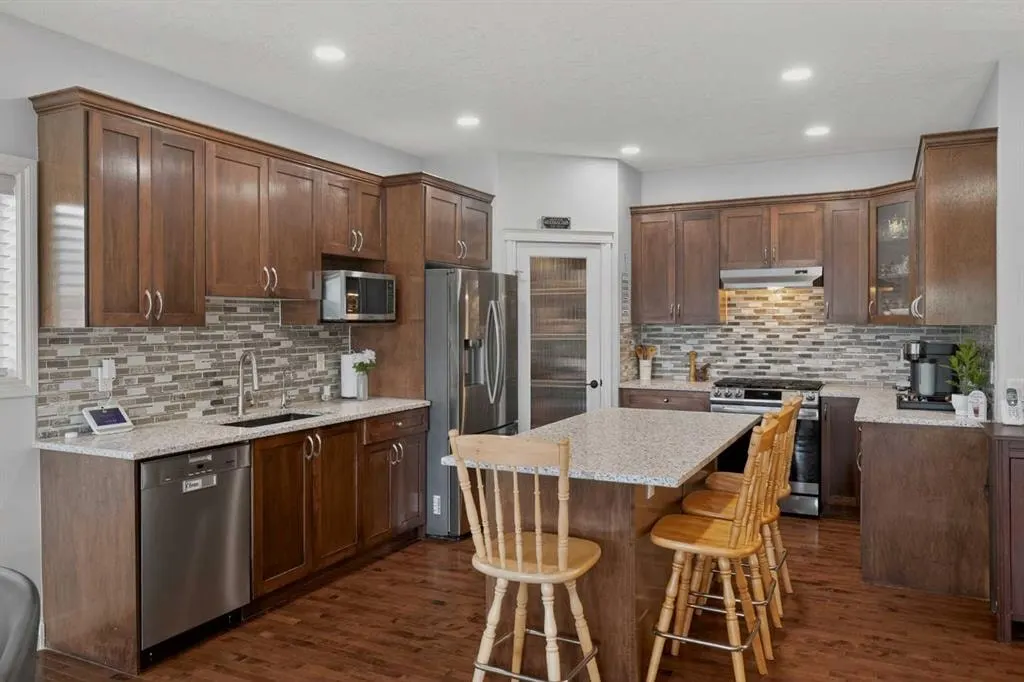 207 Strathmore Lakes Bend