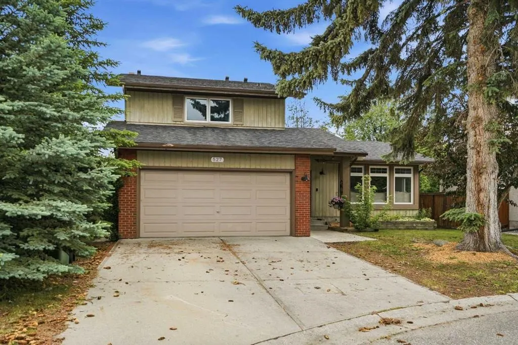527 Deer Side Place SE