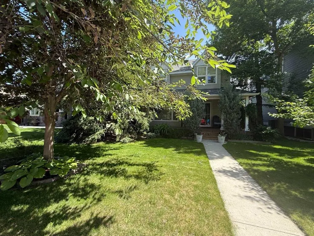 1141 Regent Crescent NE