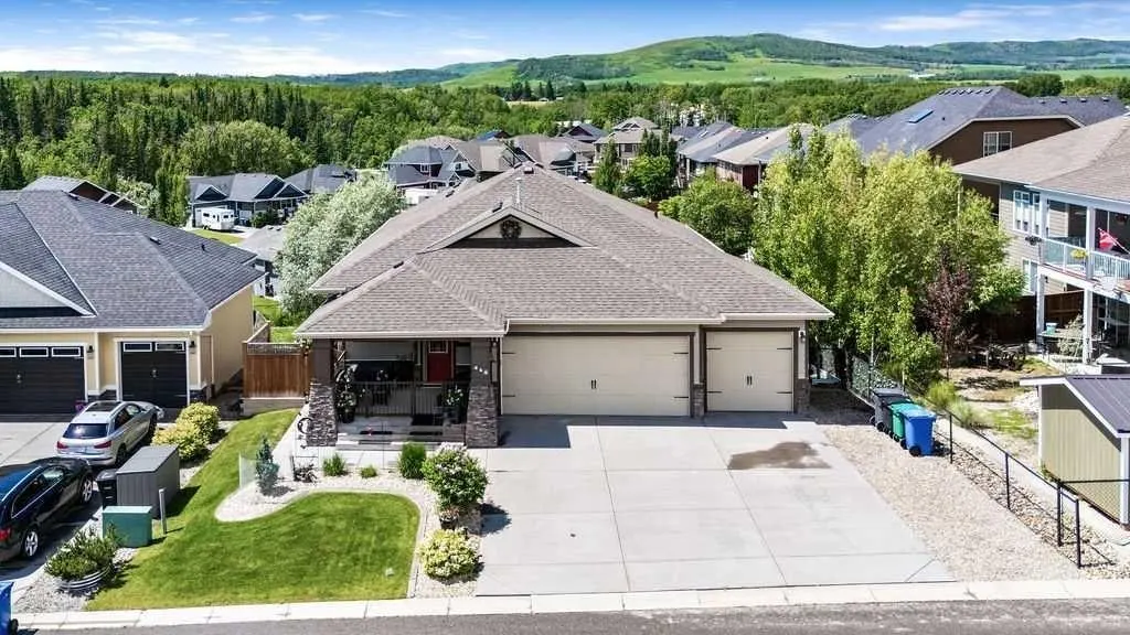 444 Seclusion Valley Drive NE