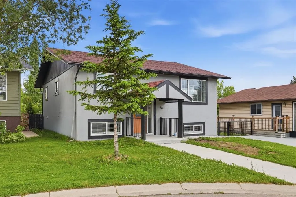 28 Fallingworth Court NE