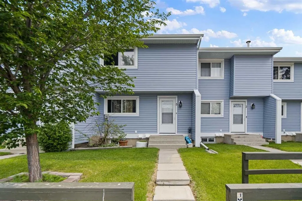 195 Manora Place NE #3