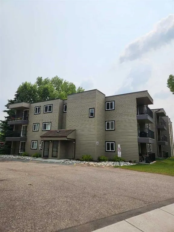 40 Glenbrook #201