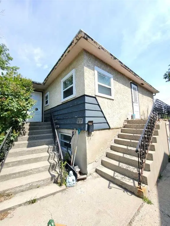 2522 17 Street SE, Inglewood